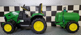 Otroški traktor na akumulator s cisterno